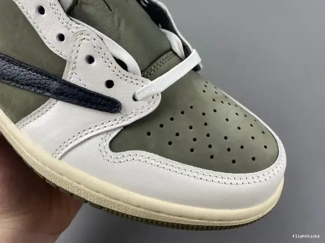 DM7866-200 AIR MEDIUM JORDAN X LOW SCOTT 1 OG OLIVE TRAVIS 0608